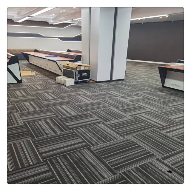 Custom commercial carpet tiles express your style (1)