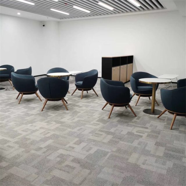 Custom residential carpet tiles designing with purpose (4)