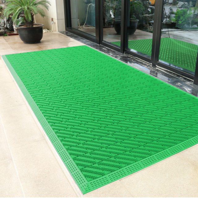 Discover the power of custom commercial carpeting (1)