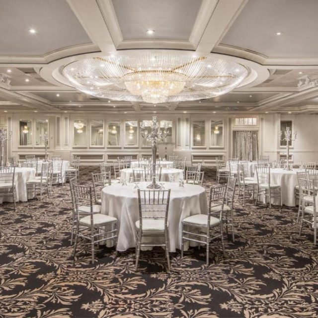 Explore the range of wholesale commercial carpet options (1)