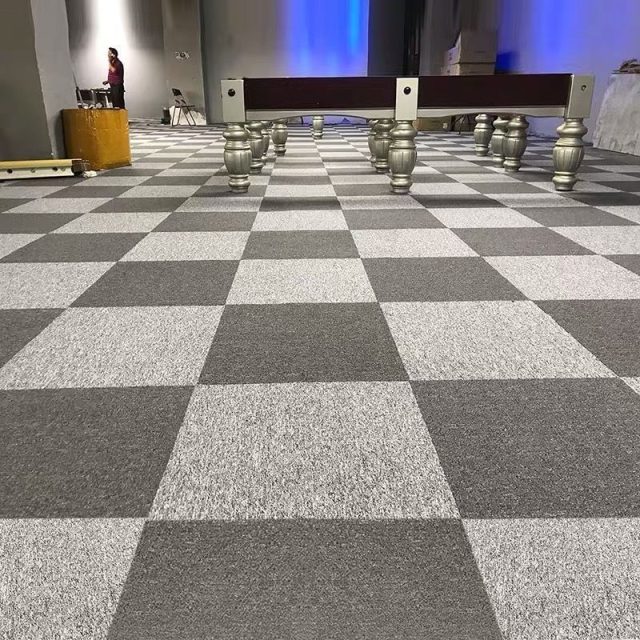 Transform your office with custom commercial carpet tiles (4) Transform your office with custom commercial carpet tiles (4)